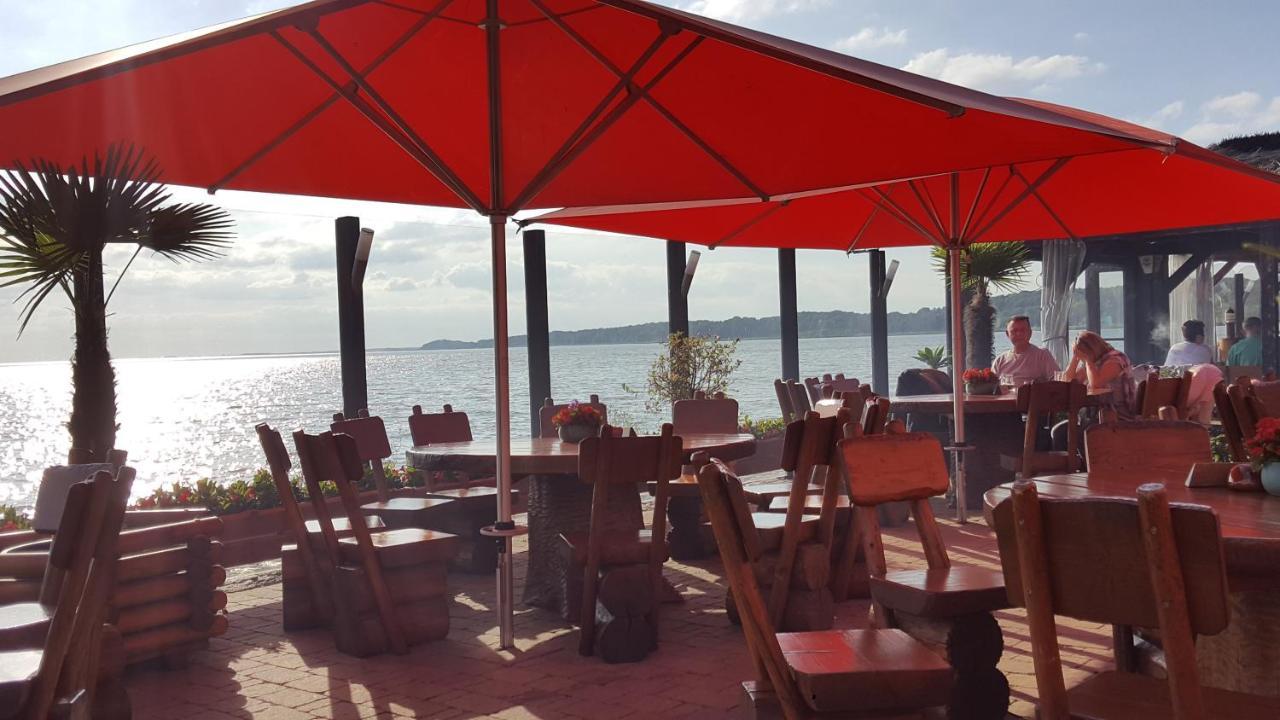 Appartement "Saphir" Mit Penthouseflair - Oase Am Haff Garz  Buitenkant foto